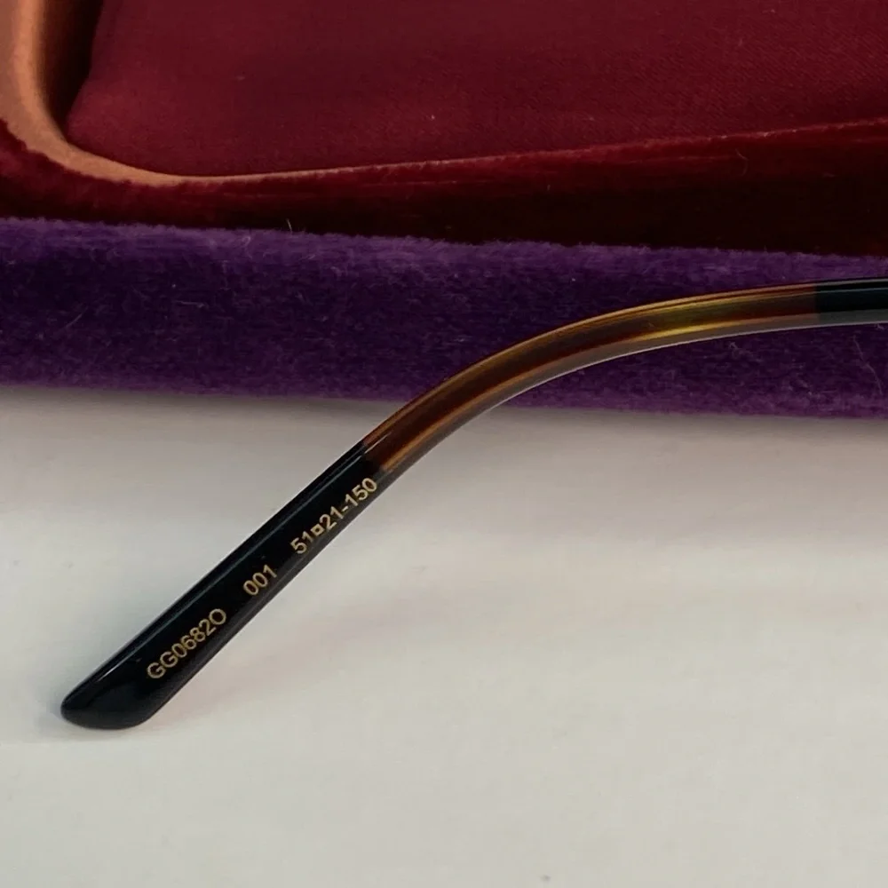 Gucci gg0682o description
